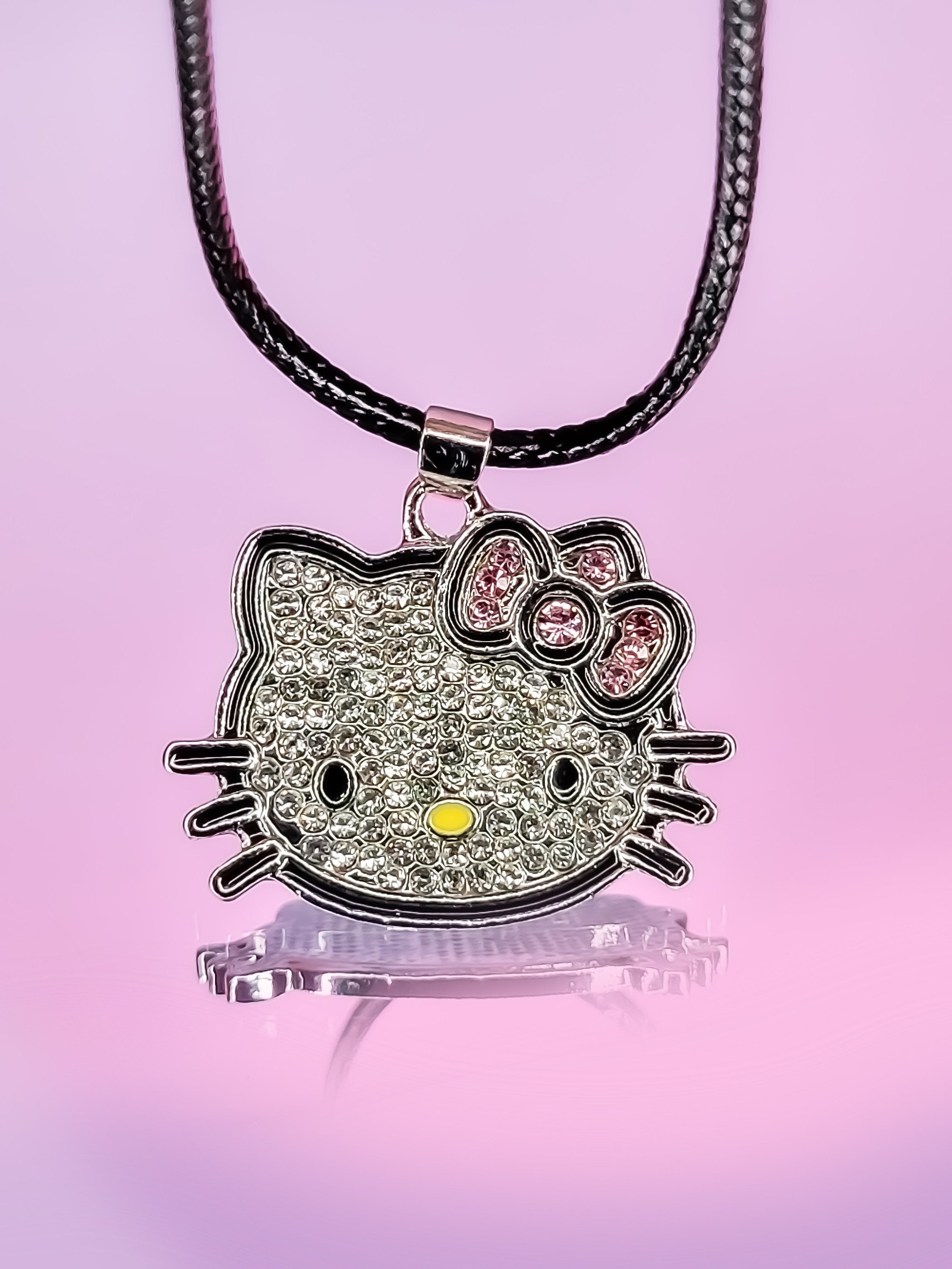 Hello Kitty! Diamond Pendant